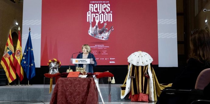 La consejera de Educación, Cultura y Deporte, Tomasa Hernández, en la presentación del evento de la Coronación de los Reyes de Aragón