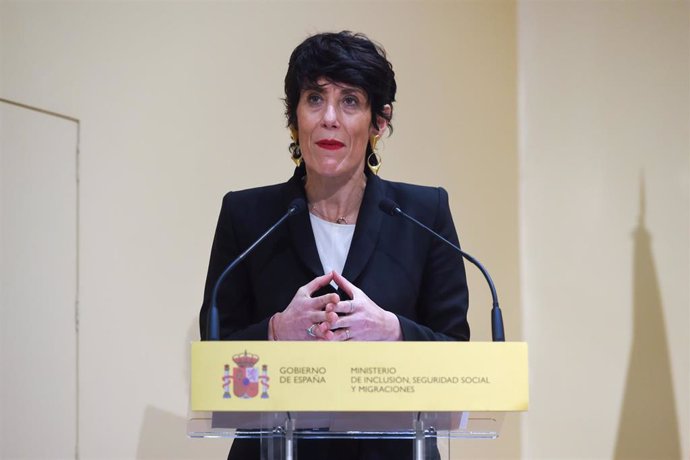 La ministra de Inclusión, Seguridad Social y Migraciones, Elma Saiz, ofrece una rueda de prensa, en el Ministerio de Inclusión, Seguridad Social y Migraciones, a 30 de enero de 2025, en Madrid (España). Durante la comparecencia, se ha hablado acerca de la