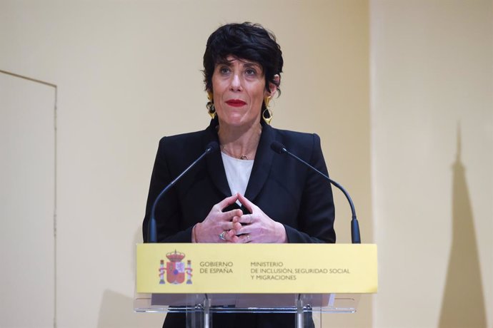 La ministra de Inclusión, Seguridad Social y Migraciones, Elma Saiz, ofrece una rueda de prensa, en el Ministerio de Inclusión, Seguridad Social y Migraciones, a 30 de enero de 2025, en Madrid (España). Durante la comparecencia, se ha hablado acerca de la