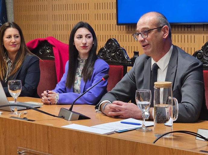 El consejero de Educación y Formación Profesional, Víctor Marín, participa en la inauguración de las III Olimpiadas Europeas, dirigidas a estudiantes