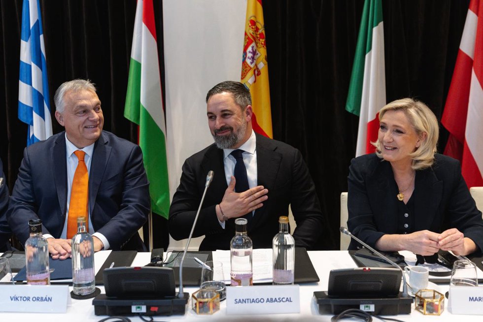 Santiago Abascal junto a Viktor Orbán y Marine Le Pen, este viernes en Madrid.