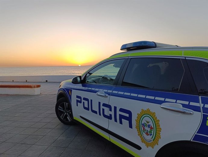 Archivo - Vehículo de la Policía Local de Mijas.