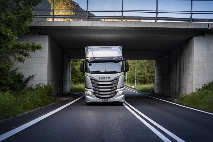 Archivo - Iveco Group gana 352 millones en 2024, un 50% más, aunque su facturación cae un 3%. 