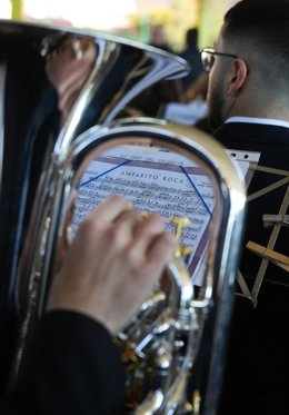 Partitura de un músico durante un concierto, en el Pabellón de l'Oliveral, a 2 de febrero de 2025, en Castellar-l'Oliveral, Valencia, Comunidad Valenciana 
