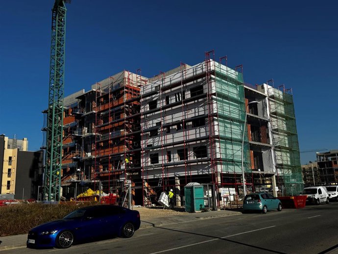 Construcción de las viviendas de alquiler social en el barrio de Magraners de Lleida.