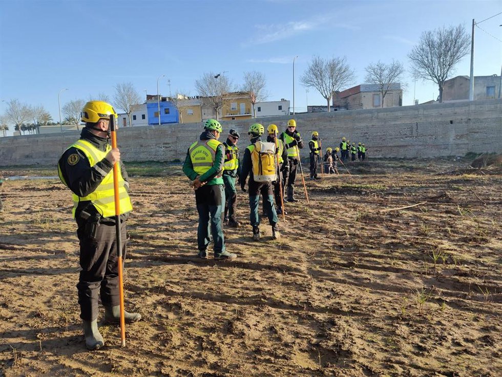 Efectivos de Guardia Civil buscan a desaparecidos dana