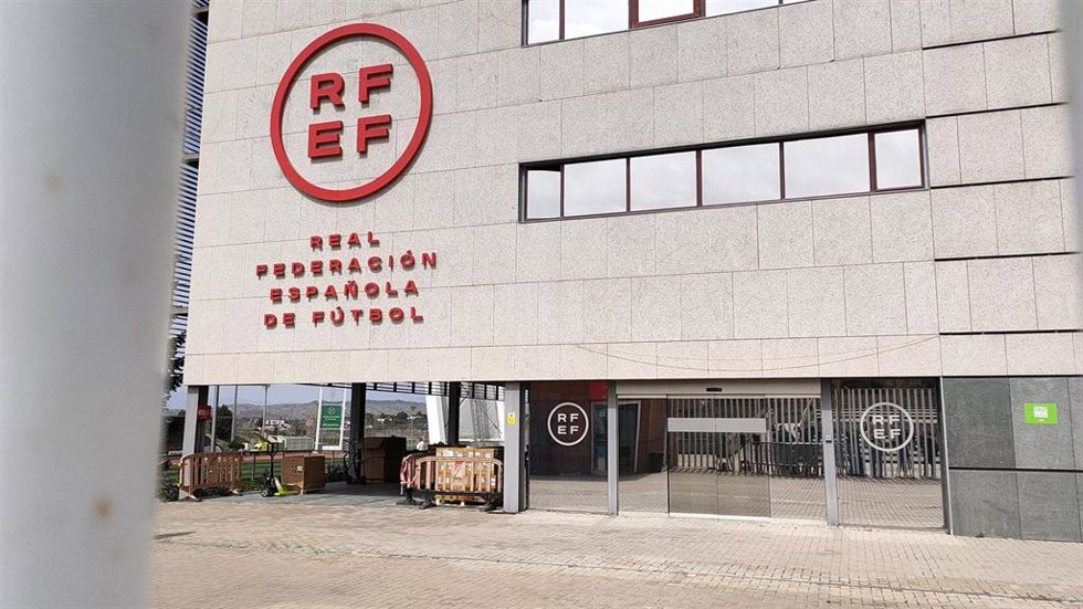 Archivo - Fachada de la Real Federación Española de Fútbol (RFEF), a 20 de marzo de 2024, en Madrid (España). 