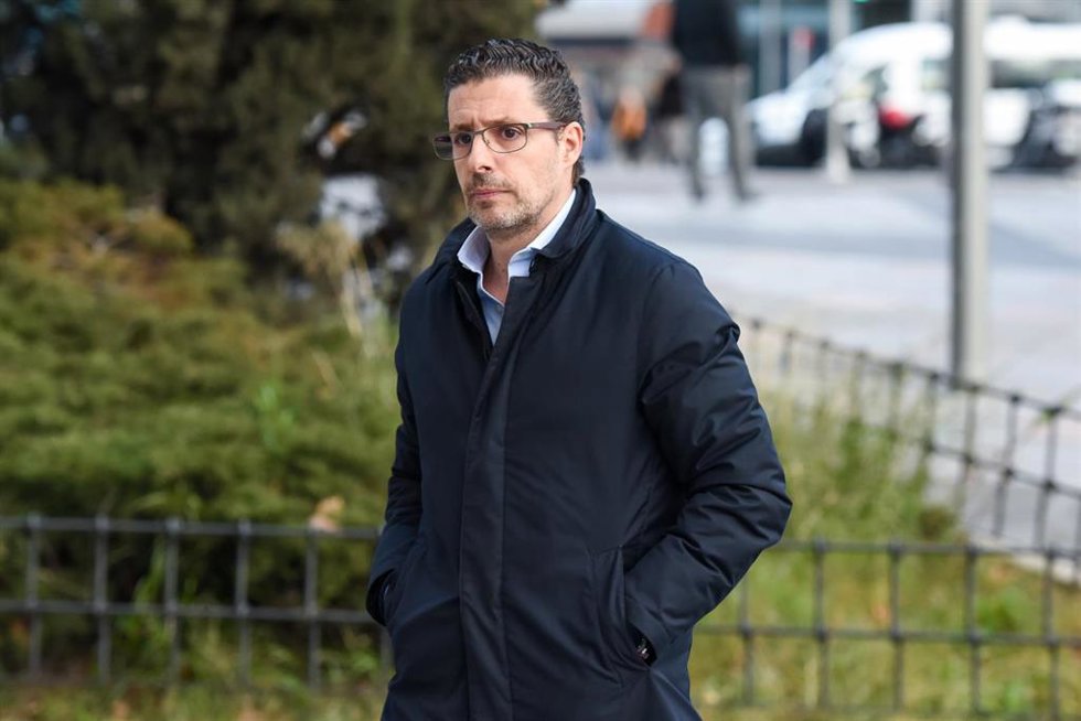 Archivo - El comisionista Alberto Luceño a su llegada a declarar en los juzgados de Plaza de Castilla, a 10 de febrero de 2023, en Madrid (España). 