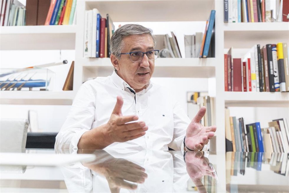 Archivo - El conseller de Educación, Universidades y Formación, José Antonio Rovira.