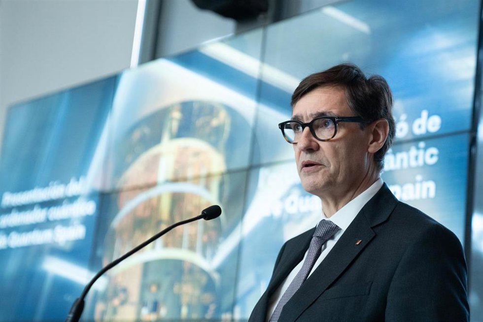 El presidente de la Generalitat de Catalunya, Salvador Illa, interviene durante la presentación de un ordenador cuántico en el Barcelona Supercomputing Center (BSC), a 6 de febrero de 2025, en Barcelona, Catalunya (España)