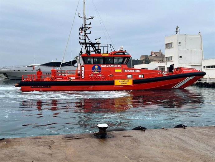 Embarcación de Salvamento Marítimo en Ibiza.