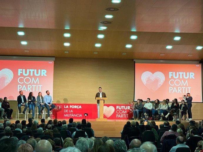 Acto de presentación de la candidatura de Carlos Fernández Bielsa a la reelección como secretario general del PSPV en la provincia de Valencia