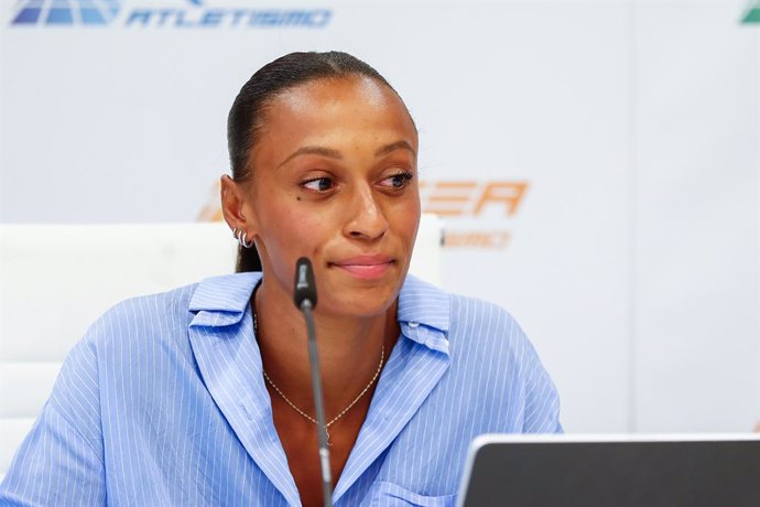 Archivo - Ana Peleteiro, Spanish athlete, attends the media during her press conference to announce the end of her sports career with Ivan Pedroso at Headquarters of the RFEA (Royal Spanish Athletics Federation) on September 18, 2024 in Madrid, Spain.