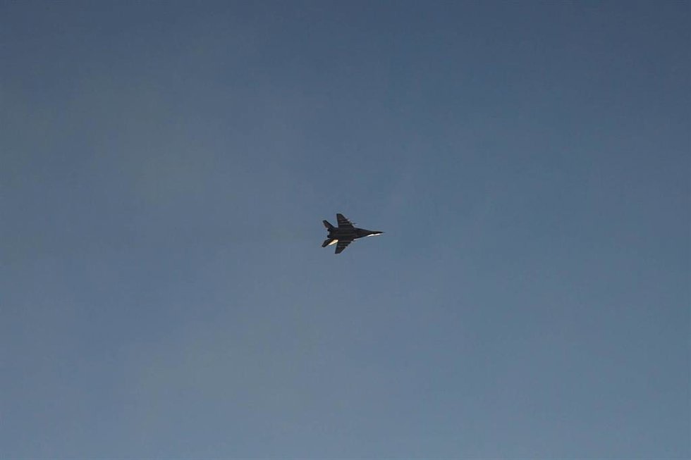 Archivo - Imagen de archivo de un avión de combate.