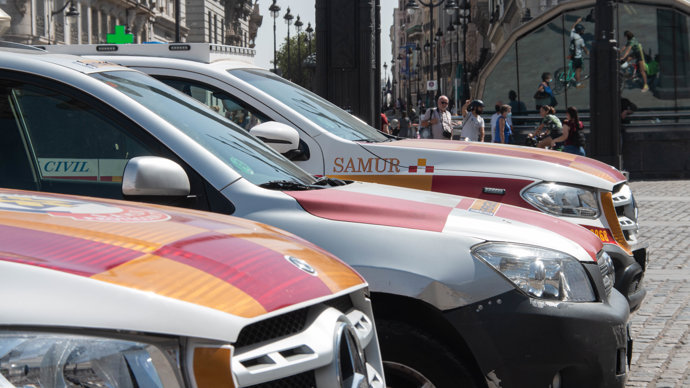 Varios vehículos de Samur Protección Civil. 