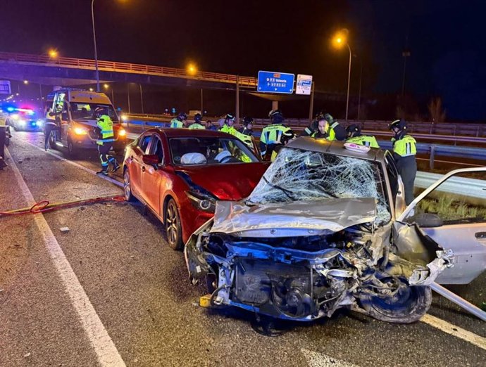 Trasladado Al Hospital Potencialmente Grave Tras Sufrir Un Accidente En La M-45 Con Tres Vehículos Implicados