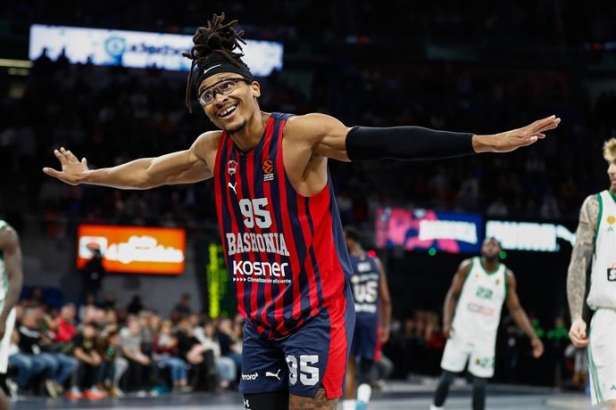 Chima Moneke, durante un partido con el Baskonia.