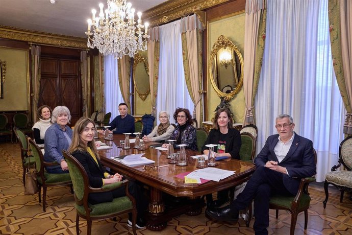 Reunión del jurado del Premio Berdinna 2025 celebrada este viernes en el Palacio de Navarra