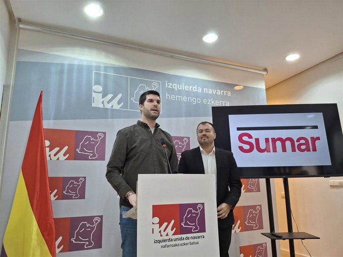 Carlos Guzmán, coordinador general de IUN, y Nahuel González, diputado de IU y portavoz de Sumar en el Congreso en asuntos relacionados con la memoria histórica.