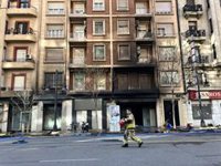 El vecindario de la finca número 5, colindante con el incendio del bingo en València, puede volver a su casa este sábado