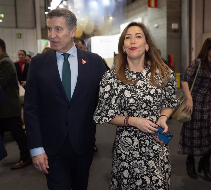 El president del Partit Popular, Alberto Núñez Feijóo i l'alcaldessa de Saragossa, Natalia Chueca