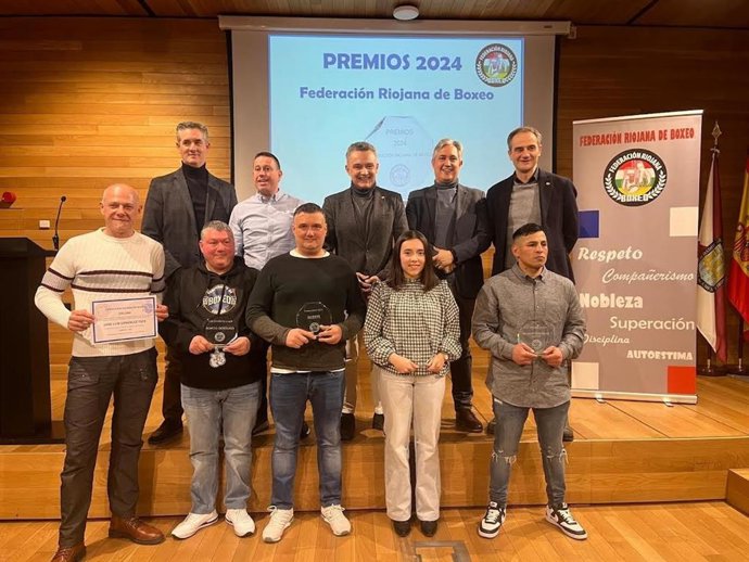 Los púgiles, Aitana Ortigosa y Ricardo Fernández 'Mateo', el árbitro Eduardo Ochoa y la empresa RISER, II Premios Boxeo