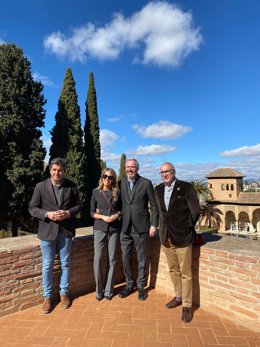 El presidente del Gobierno de Aragón, Jorge Azcón, este sábado en Granada, donde esta noche asiste a la ceremonia de los Premios Goya.