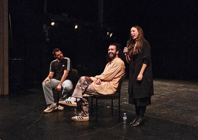 Trasladanza inicia el ciclo con entradas agotadas y con el mayúsculo 'Tocar a un hombre' de Julio Ruiz