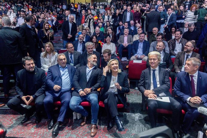 Matteo Salvini, Viktor Orbán, Santiago Abascal, Marine Le Pen, Geert Wilders y Andrej Babi