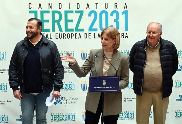 La alcaldesa de Jerez, María José García-Pelayo, durante la entrega de premios del concurso.