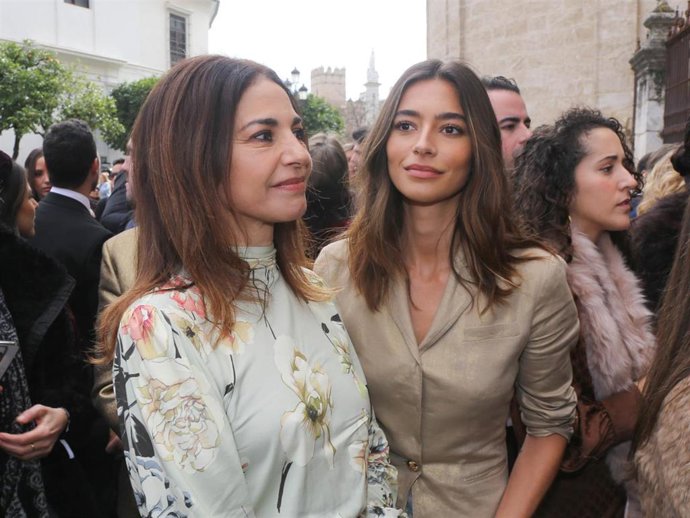 Mariló Montero y Rocio Crusset en la boda de Magdalena González-Serna e Antoliano Rodríguez en la catedral de Sevilla a 08 de febrero de 2025 en Sevilla (España).