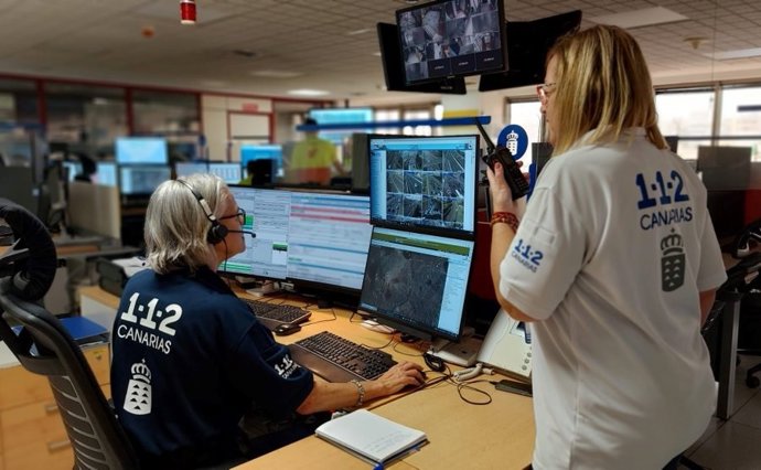 Archivo - Sala operativa del Centro Coordinador de Emergencias y Seguridad (Cecoes) 1-1-2