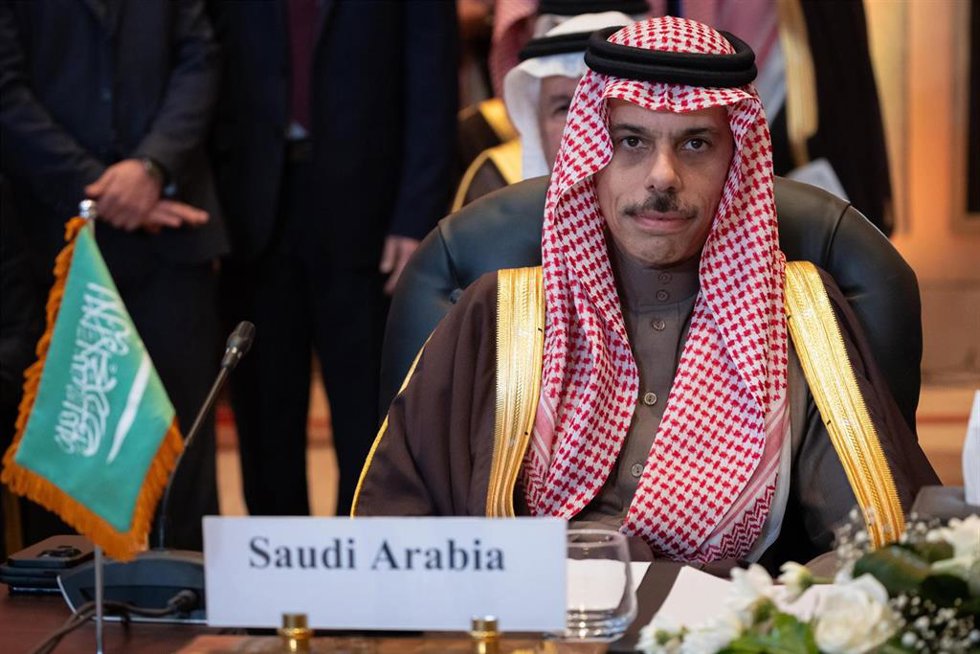 Archivo - El ministro de Exteriores, Faisal bin Farhan