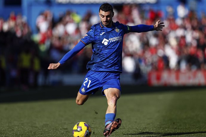 Juan Iglesias of Getafe in action during the Spanish League, LaLiga EA Sports, football match played between Getafe CF and Sevilla FC at Coliseum stadium on February 01, 2025, in Getafe, Madrid, Spain.