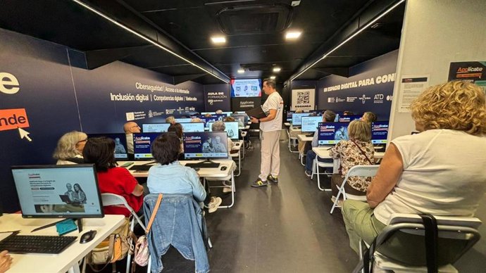 Una de las aulas itinerantes para formación digital del proyecto 'Applícate'.