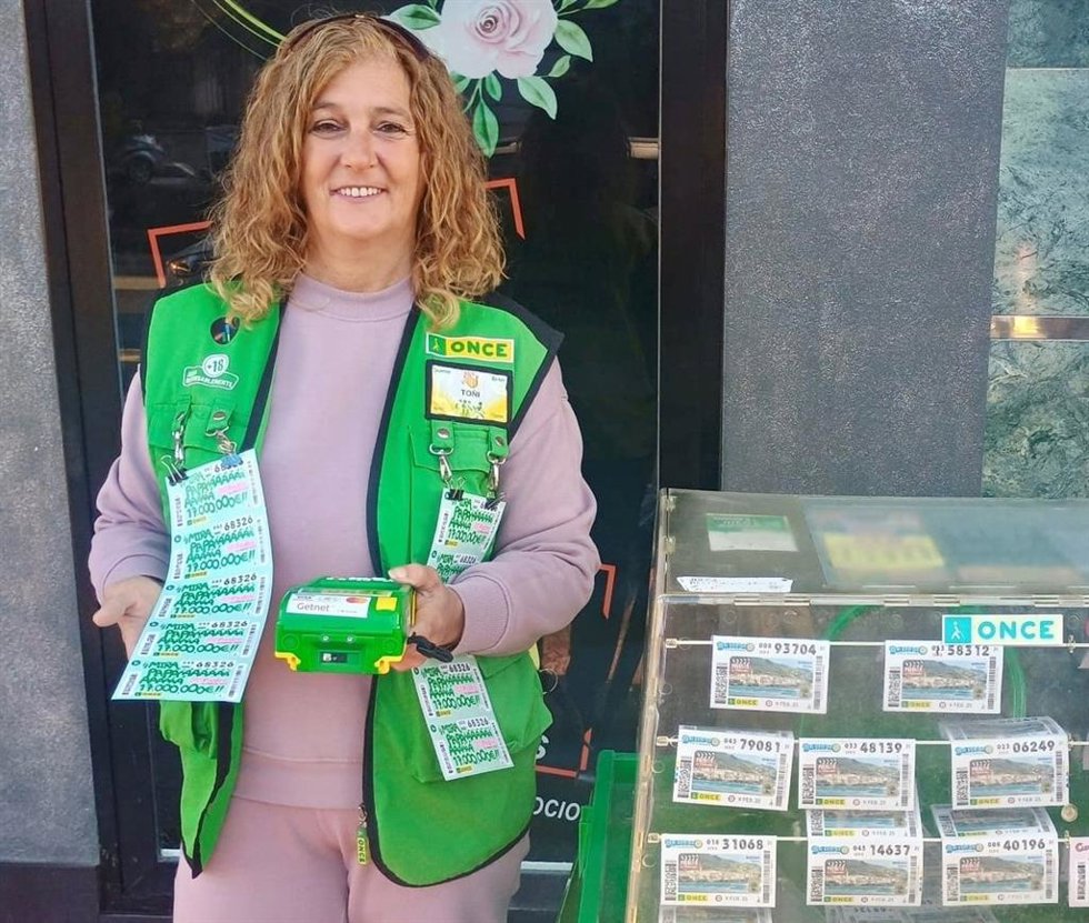 Vendedora de la ONCE en Estepona