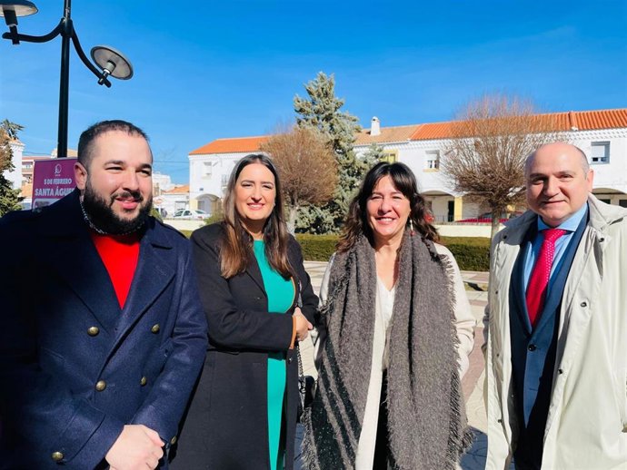 La diputada del PSOE Cristina Zamora junto a la delegada de la Junta en Ciudad Real, Blanca Fernández.