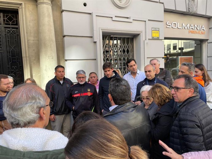 Bomberos dan por extinguido el incendio en un bingo en el centro de València