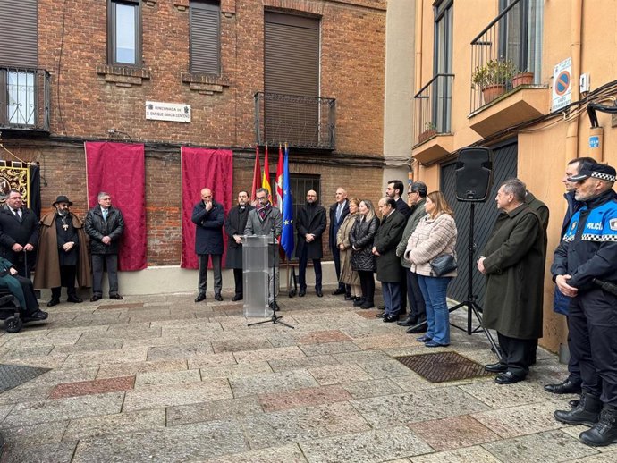 Acto de descubrimiento de placa de la Rinconada Enrique García Centeno.