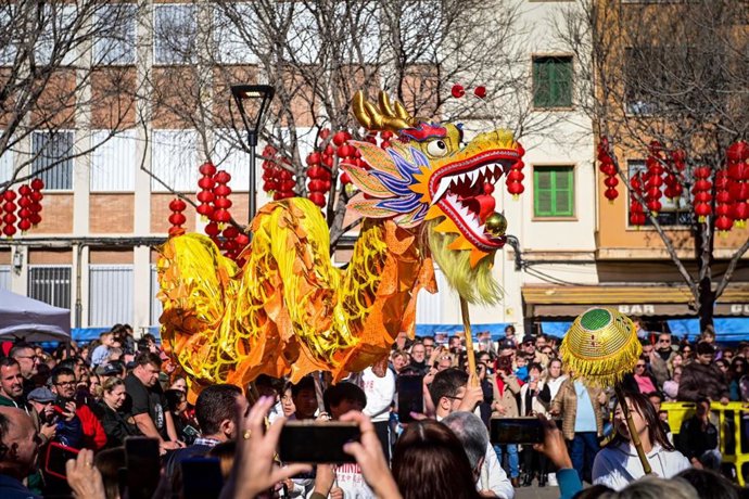 La Plaza de Pere Garau acoge la celebración del Año Nuevo Chino en Palma