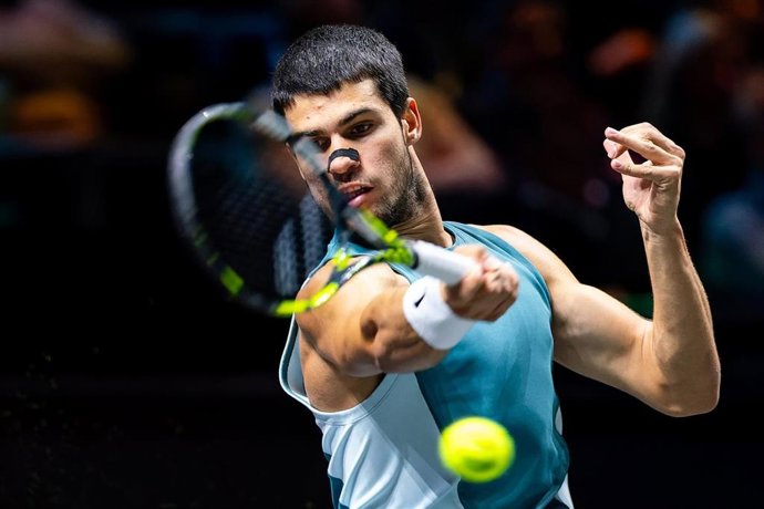 El tenista español Carlos Alcaraz durante el torneo de Róterdam.