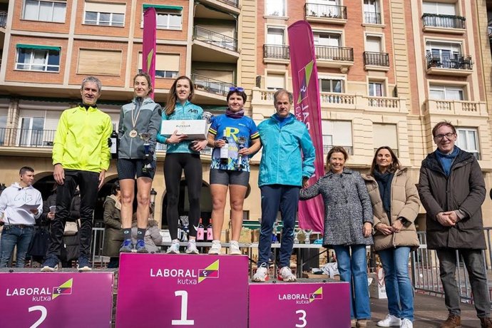 Nacho García y Sandra Martínez ganan la prueba 10K de la cita 'En Logroño se Corre'