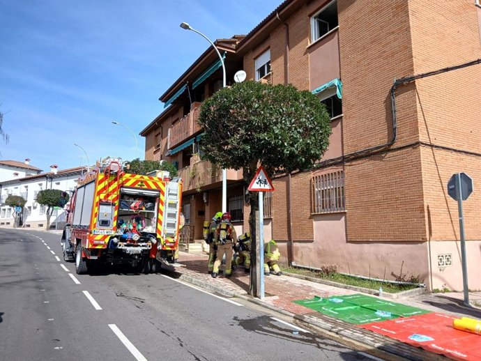 Bomberos de la Diputación de Cáceres intervienen en el incendio de una vivienda de Jaraíz de la Vera