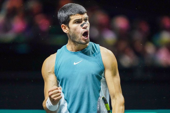 Carlos Alcaraz of Spain in action against Botic van de Zandschulp of The Netherlands during the ABN AMRO Open 2025, ATP 500 Tennis event on 4 february 2025 in Rotterdam, Netherlands - Photo Andre Weening / Orange Pictures / DPPI