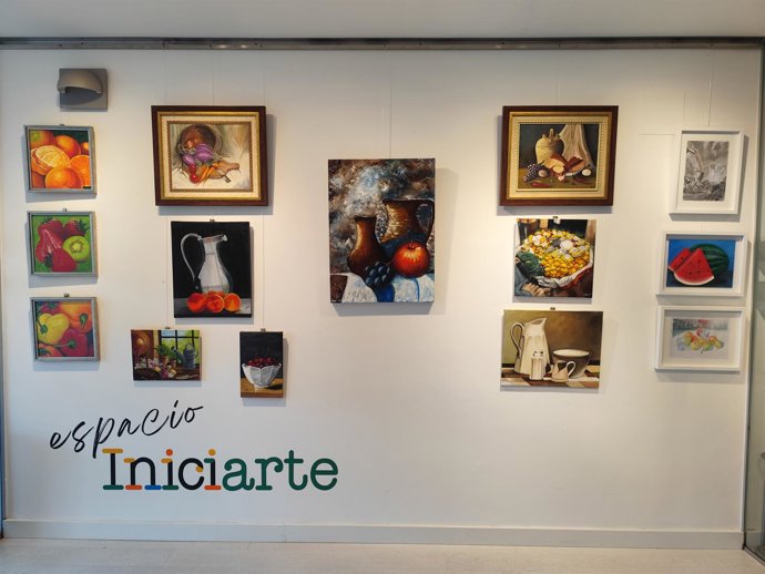 El Centro Fundación Caja Rioja Arnedo acoge una exposición de bodegones del alumnado de su Taller de Dibujo y Pintura