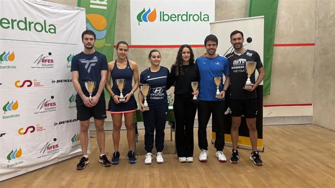 Cristina Gómez e Iker Pajares, campeones de España de squash por séptima y quinta vez