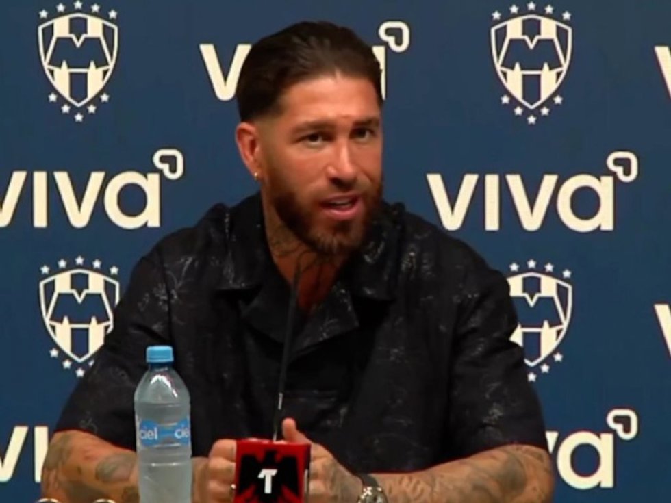 Sergio Ramos en la presentación el Rayados Monterrey