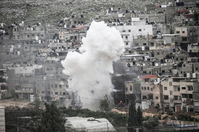 Vista de una casa en Nur Shams, en Tulkarem, asediada por el Ejército israelí
