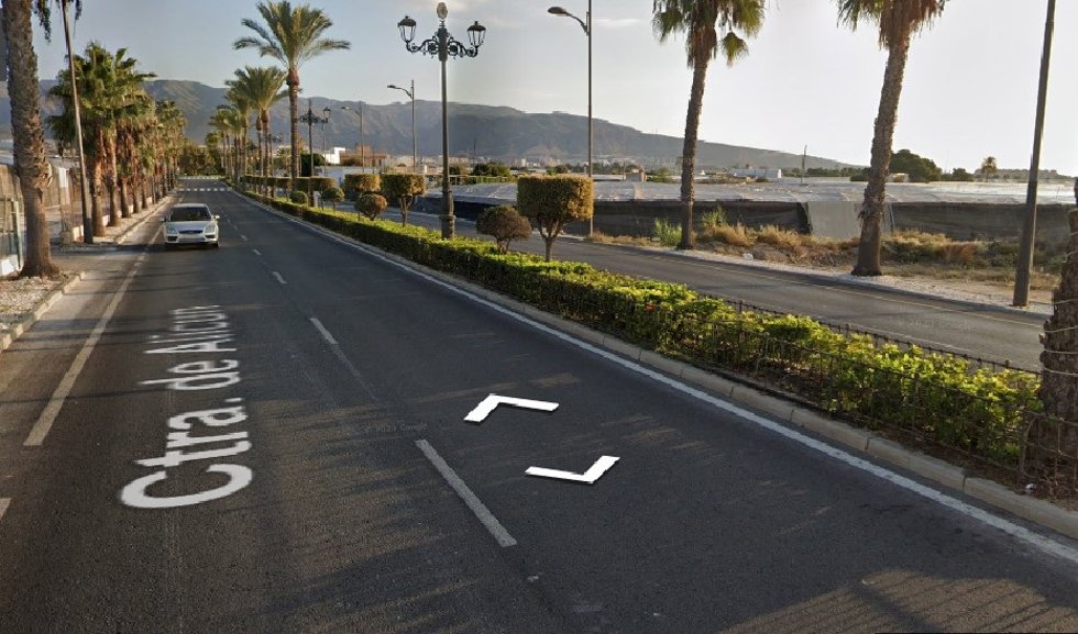 Un ciclista muere en la carretera de Alicún, en Roquetas de Mar (Almería)
