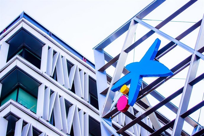 Archivo - Logotipo de Caixabank.